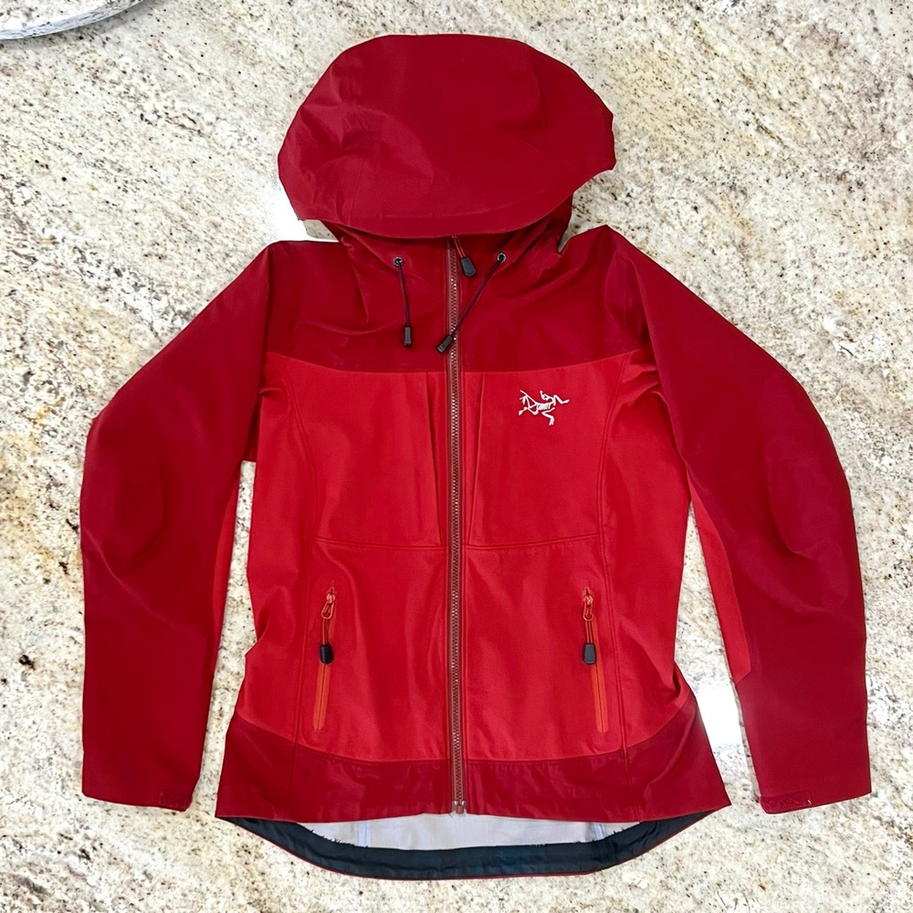 Arc'teryx Women's Hooded Jacket